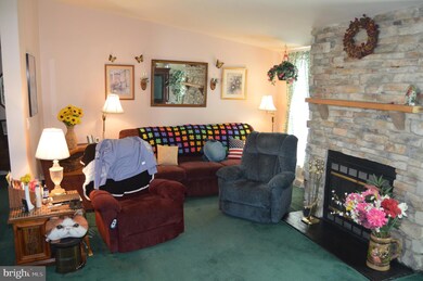 501 Caravelle Ln, Reading, PA 19606 - photo 4