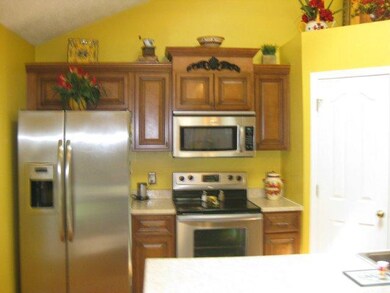 842 Isaac Shelby Cir E, Frankfort, KY 40601 - photo 6