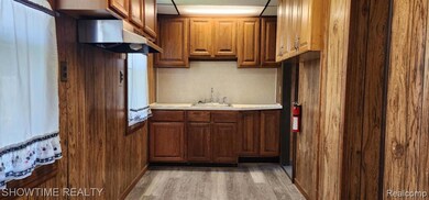 9825 Willow Ct, Clay, MI 48001 - photo 7