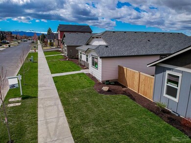 20778 Beaumont Dr, Bend, OR 97701 - photo 2