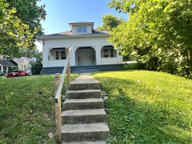 2383 Glenview Boulevard