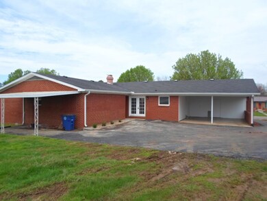 114 Melody Dr, Shelbyville, TN 37160 - photo 4