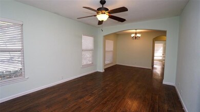 228 E Boyd St, Bonham, TX 75418 - photo 5