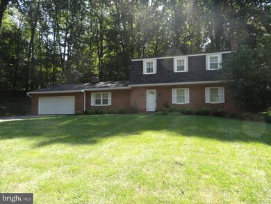 1408 Woodridge Ln, Sykesville, MD 21784 - photo 3