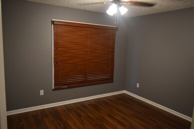 416 Woodrow St, Manchester, TN 37355 - photo 7