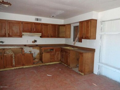 Kitchen 01