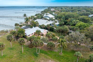 118 N Sewalls Point Rd, Stuart, FL 34996 - photo 2
