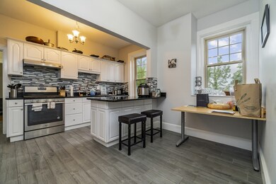 481 Boylston St unit 3, Brookline, MA 02445 - photo 2