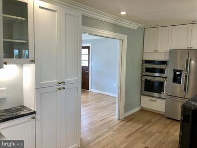 7213 Park Terrace Dr, Alexandria, VA 22307 - photo 7