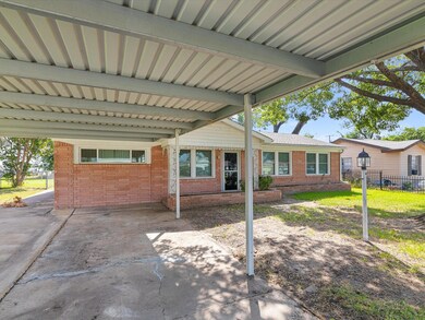 120 Highland Dr, Ennis, TX 75119 - photo 5