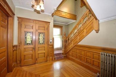 887 Main St, Holyoke, MA 01040 - photo 3