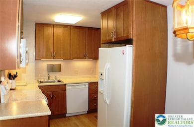 2317-2319 Elm St, Allentown, PA 18104 - photo 5