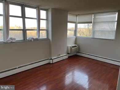 Radnor House unit 224, Bryn Mawr, PA 19010 - photo 3