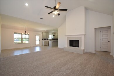 1010 Sugar Pine St, Tontitown, AR 72762 - photo 3