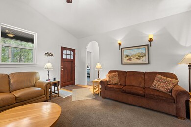 15-web-or-mls-16097-lava-dr-la-pine-114