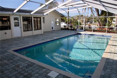 BEAUTIFUL POOL WITH VIEW OF THE CANAL