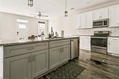 103 Daybeacon St, Yorktown, VA 23692 - photo 5