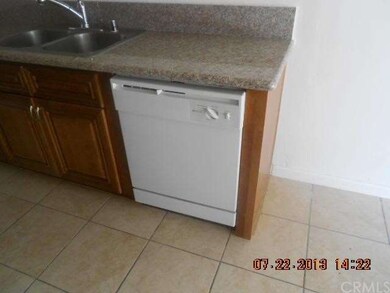 12246 Carnation Ln unit A, Moreno Valley, CA 92557 - photo 3