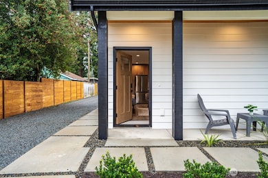 12531 25th Ave NE unit C, Seattle, WA 98125 - photo 3