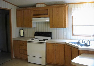 751 Cowboys Ln, Springtown, TX 76082 - photo 3