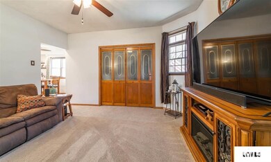 512 N Hamilton St, Lincoln, IL 62656 - photo 3