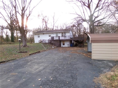 716 Franklin St, Sweet Springs, MO 65351 - photo 4