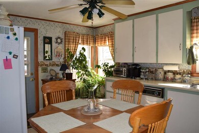 28 Dodge St, Rochester, NH 03867 - photo 3