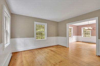 152 Cedar Swamp Rd, Storrs Mansfield, CT 06268 - photo 4