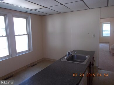 331 W 7th St, Lansdale, PA 19446 - photo 3