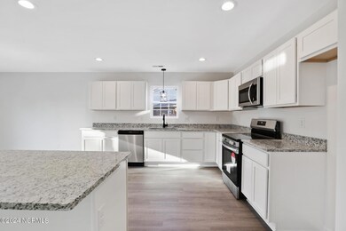 412 University Dr, Jacksonville, NC 28546 - photo 7