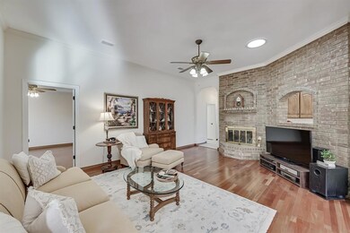 309 Marseille Dr, Hurst, TX 76054 - photo 5