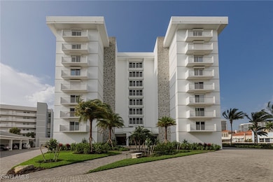 View of apartment building / complex