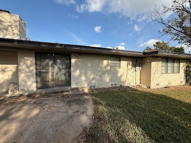 1805 Arrow Ln, Garland, TX 75042 - photo 3