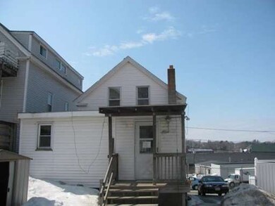 31 Lewis St, Haverhill, MA 01830 - photo 2