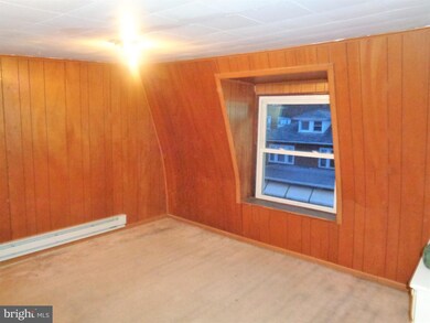 109 Bernhart Ave, Reading, PA 19605 - photo 6