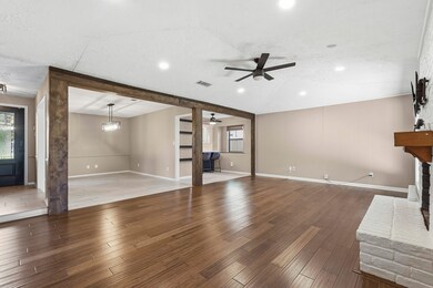 6231 Autumn Forest Dr, Houston, TX 77092 - photo 6