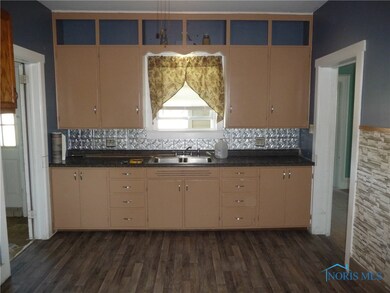 19421 Fostoria Rd, Pemberville, OH 43450 - photo 2