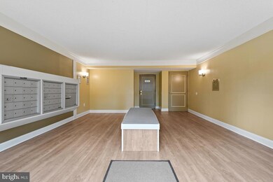 7651 Tremayne Place unit 307, McLean, VA 22102 - photo 4