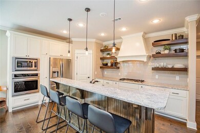 Open Kitchen with Breakfast Bar