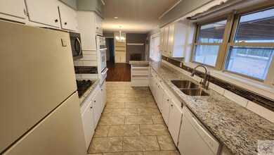 10 Azalea Dr, Texarkana, TX 75503 - photo 2