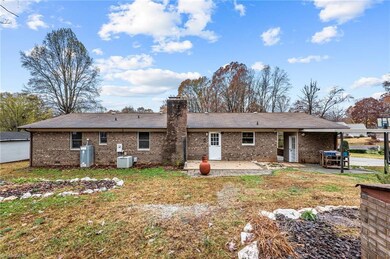 717 Holly Dr, Asheboro, NC 27205 - photo 6