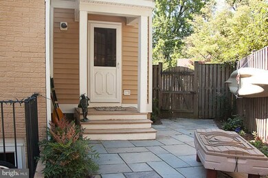 8611 Lynbrook Dr, Bethesda, MD 20814 - photo 6