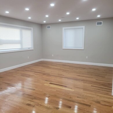 gateway blvd and New Haven, Far Rockaway, NY 11691 - photo 6