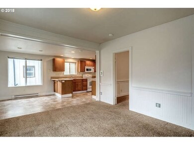 203 S Center St, Newberg, OR 97132 - photo 6