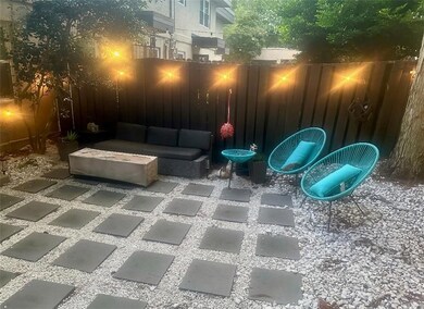 284 Lakemoore Dr NE unit D, Atlanta, GA 30342 - photo 5