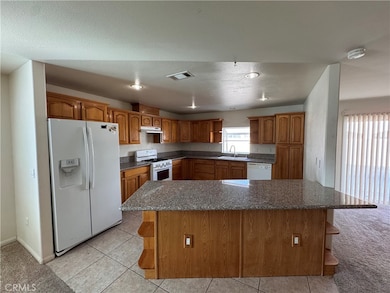 14752 Grafton Ln, Helendale, CA 92342 - photo 7