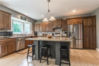 14025 W 147th St, Olathe, KS 66062 - photo 7