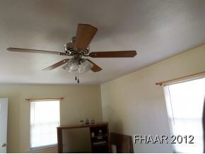 808 Hackberry St, Copperas Cove, TX 76522 - photo 3