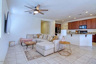 06-LivingRm_0277