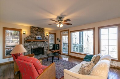 250 Creekside Way unit C-101, Burnsville, NC 28714 - photo 5